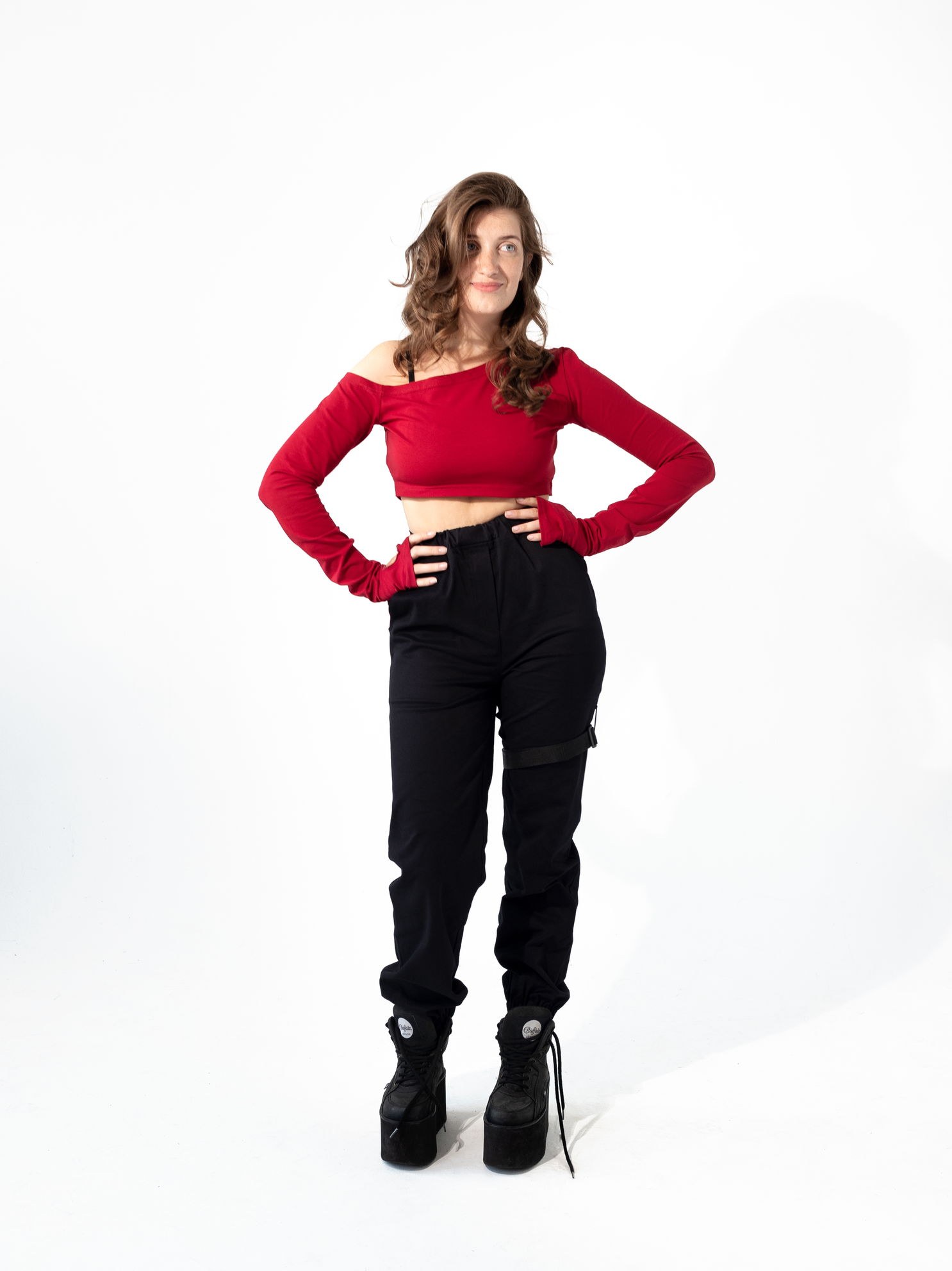 4 джоггеры женские черные на резинке