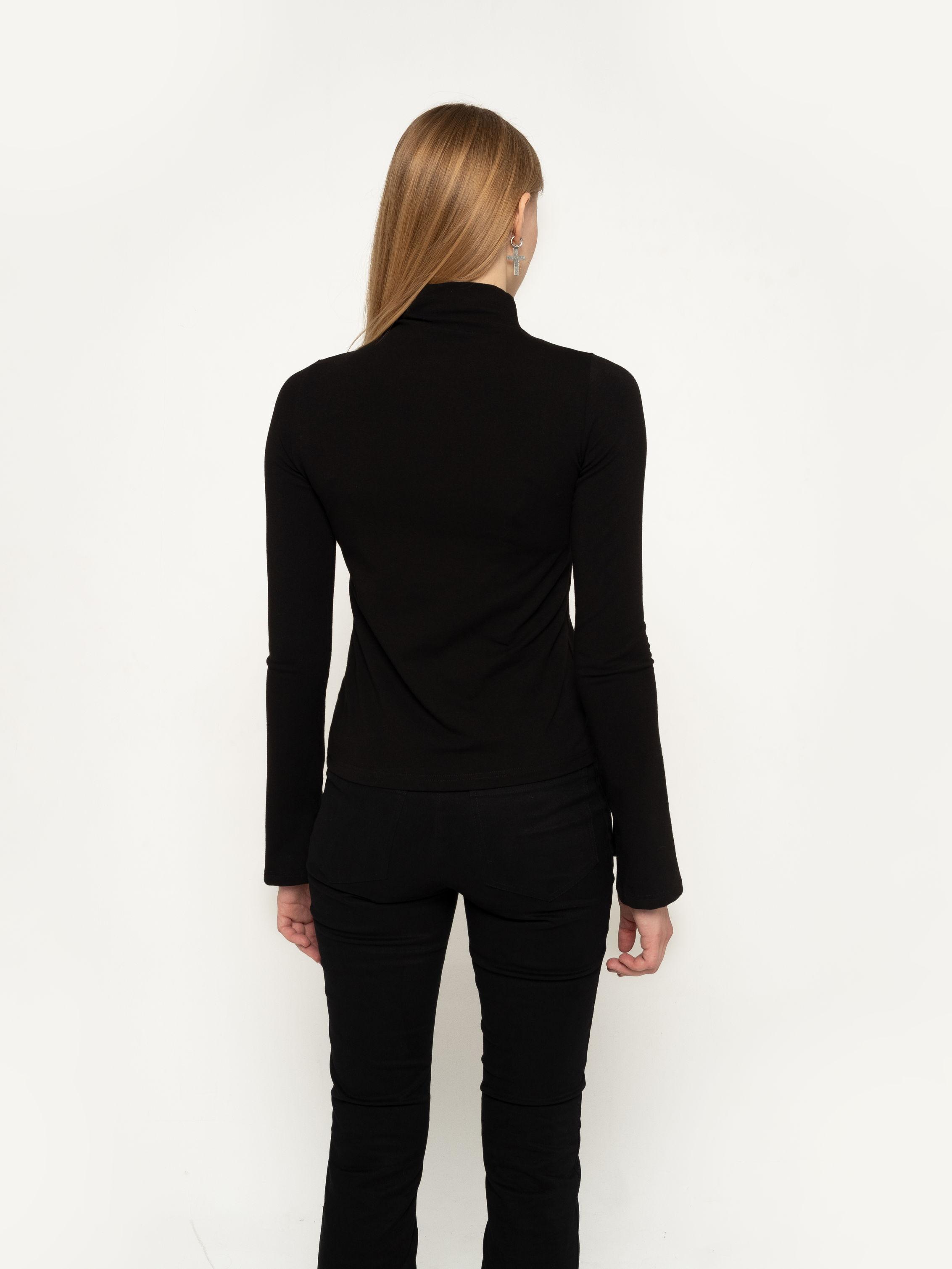 Водолазка женская черная сзади